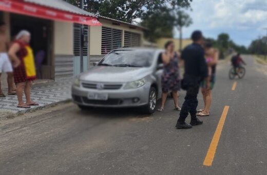 Bebê de 1 ano e 5 meses é resgatada de carro em calor de 40ºC no Acre