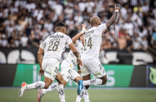 Jogo entre Santos e Botafogo termina em empate com o placar em 1 a 1 - Foto: Reprodução/ X @SantosFC