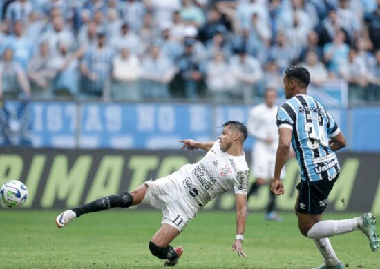 Brasileirão Corinthians vence fora e segura Grêmio na briga pelo título