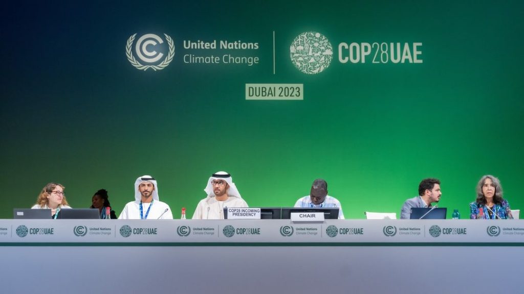 COP28 inicia com anúncio de fundo de R$ 2 bilhões contra desastres climáticos
