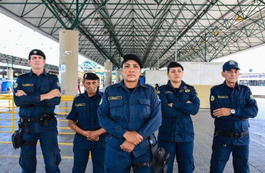 Guarda Municipal no terminal de ônibus em Manaus - Foto: Antonio Pereira / Semcom