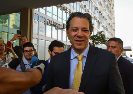 Após aprovação da reforma tributária no Senado, o ministro da Fazenda, Fernando Haddad, afirmou que a PEC pode ser promulgada ainda este ano -Antonio Cruz/Agência Brasil