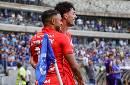 Wanderson jogador do Internacional comemora seu gol durante partida contra o Cruzeiro no estádio Mineirão pelo campeonato Brasileiro A 2023 - Foto: Gilson Lobo/Agif - Agência De Fotografia/Estadão Conteúdo