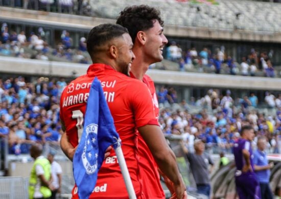 Wanderson jogador do Internacional comemora seu gol durante partida contra o Cruzeiro no estádio Mineirão pelo campeonato Brasileiro A 2023 - Foto: Gilson Lobo/Agif - Agência De Fotografia/Estadão Conteúdo