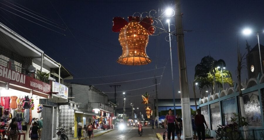 Decoração de Natal será inaugurada na sexta (1º) - Foto: Ascom/Prefeitura de Santo Antônio do Içá