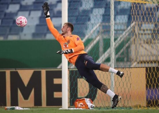 Lucas Perri treinou no campo da Granja Comary com o preparador Marcelo Carpes - Foto: Reprodução / Instagram @lucasperri