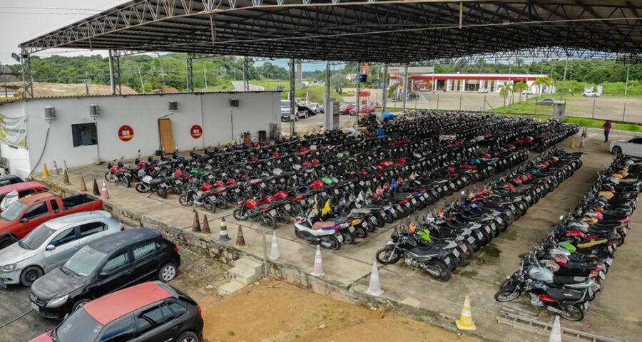 Veículos do leilão estão disponíveis para visitação no pátio da WR Leilões - Foto: Isaque Ramos / Detran-AM