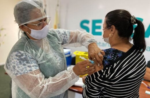 Manaus terá nove unidades de vacinação contra Covid-19 neste sábado, 25