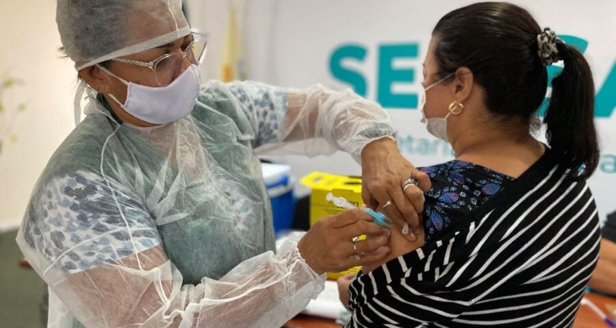 Manaus terá nove unidades de vacinação contra Covid-19 neste sábado, 25