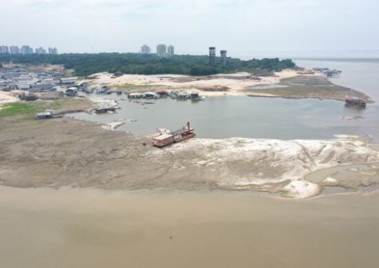 Seca do Rio Negro na orla de Manaus- Foto: Gilmar Honorato/SGB