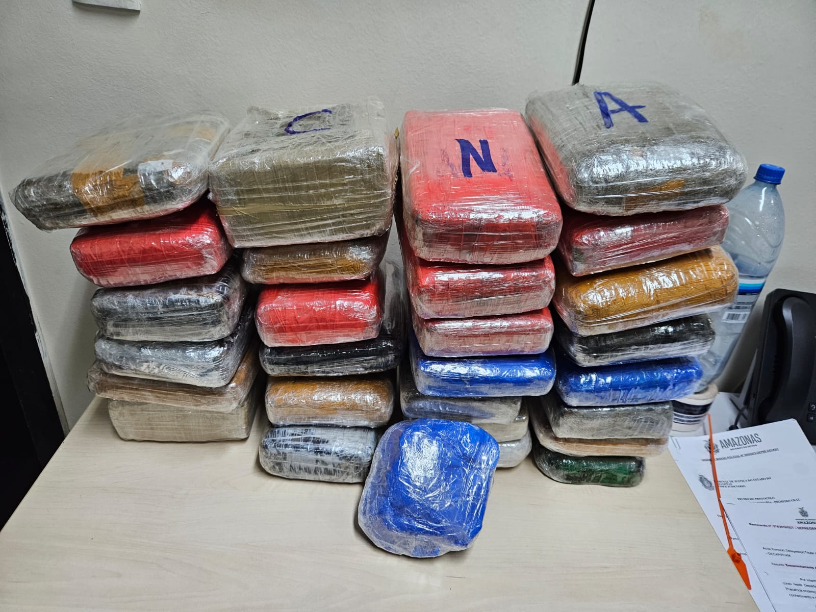 Foram apreendidos 31 quilos de drogas entre maconha e oxi – Foto: Divulgação/PC-AM