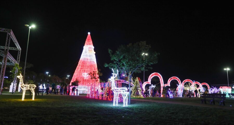 “Natal Cidade Encantada” ilumina Palmas e impulsiona turismo, cultura e economia na capital