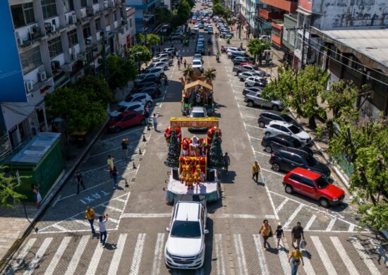 'Parada Natalina' acontece no Centro de Manaus nesta terça