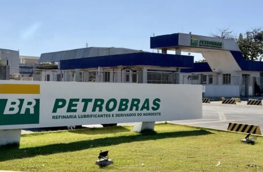 Petrobras informa sobre rescisão de contrato de venda da refinaria LUBNOR