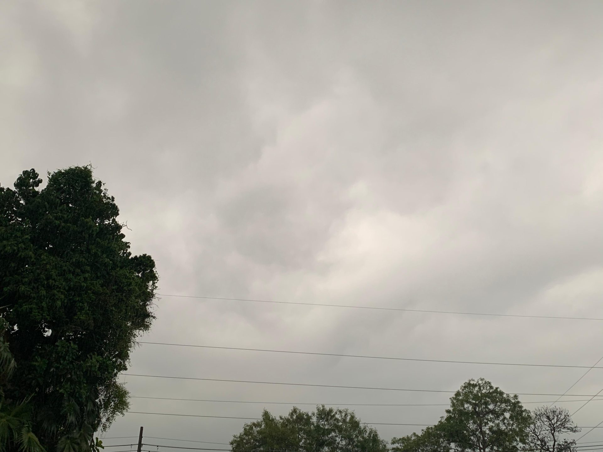 Céu nublado e com chuva em Manaus - Foto: Rebeca Nunes/GNC