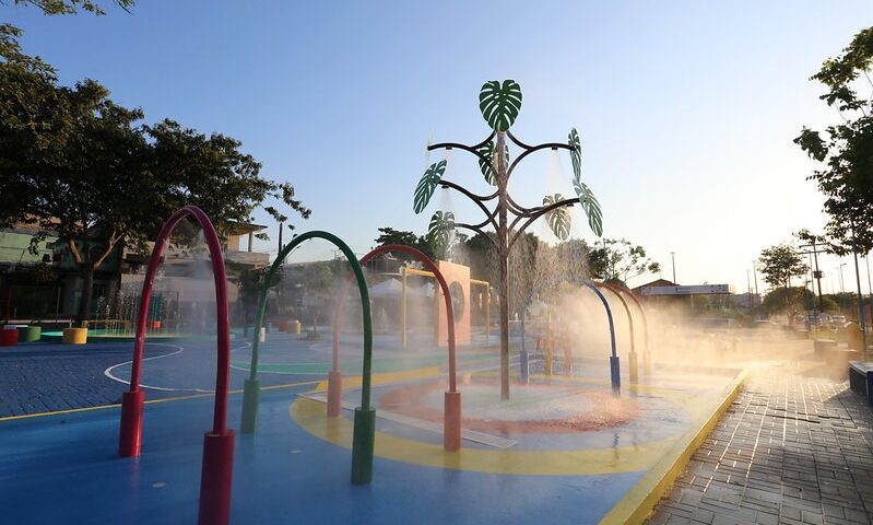 Primeira praça molhada de Manaus é inaugurada na Zona Sul da cidade