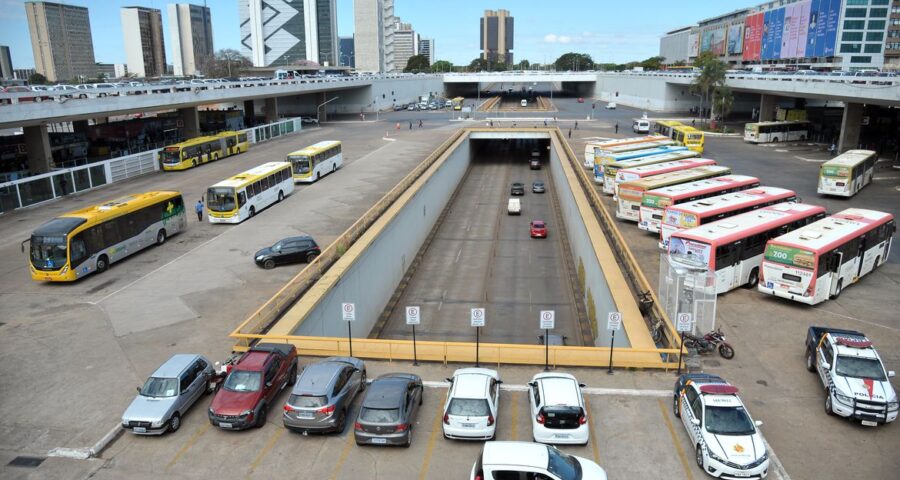 Começa greve dos rodoviários do DF nesta segunda-feira (6) e população da capital fica sem transporte público - Marcello Casal Jr/Agência Brasil