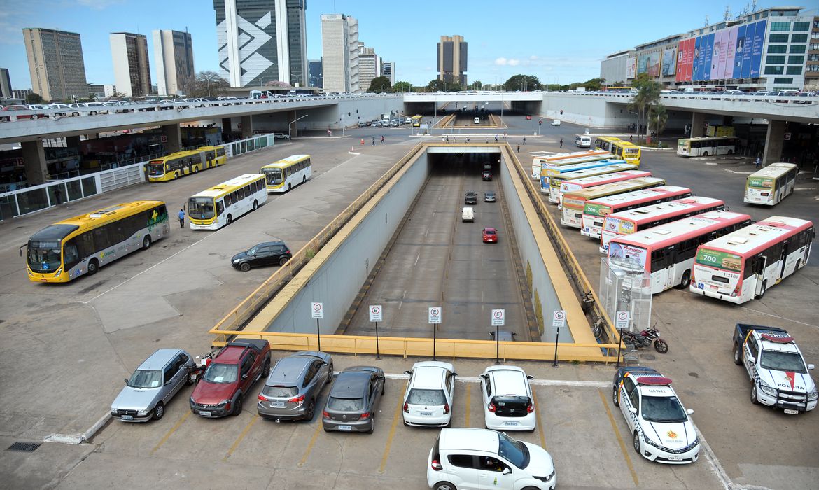 Começa greve dos rodoviários do DF nesta segunda-feira (6) e população da capital fica sem transporte público - Marcello Casal Jr/Agência Brasil