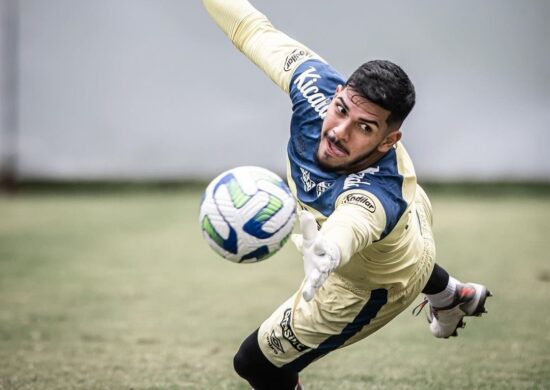 Santos traeina no CT do Fluminense; Marcelo Fernandes tem dúvida sobre Rincón