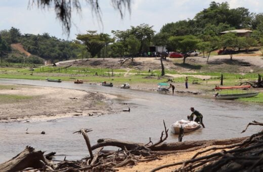 Todos os 62 municípios amazonenses estão em emergência