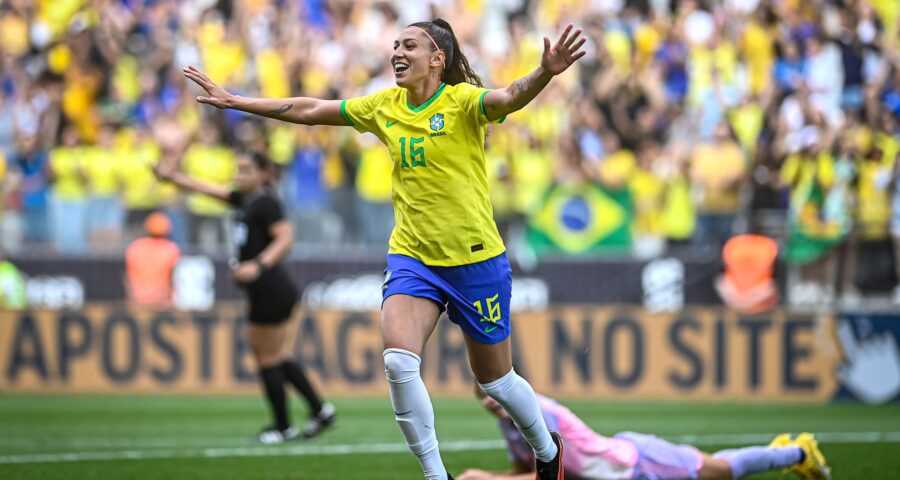 Seleção brasileira de futebol feminina vence Japão em amistoso