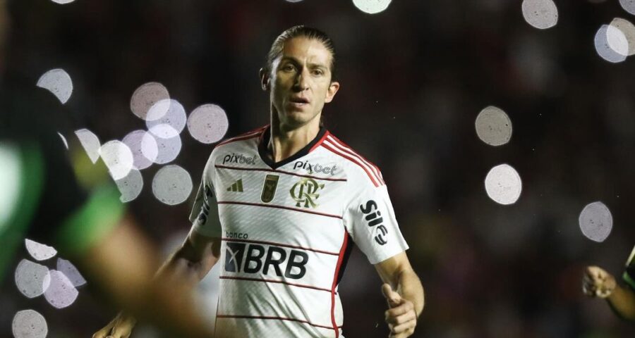 Filipe Luís anuncia aposentadoria do futebol