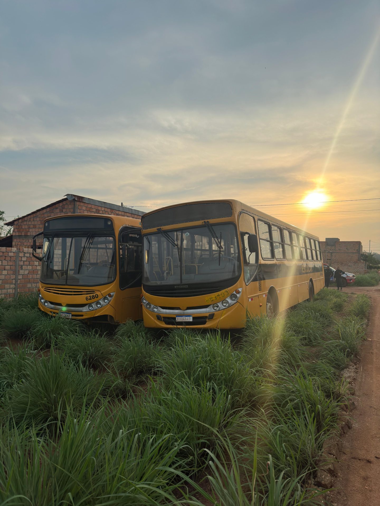TO Ônibus escolares furtados em Luzimangues são encontrados no Pará
