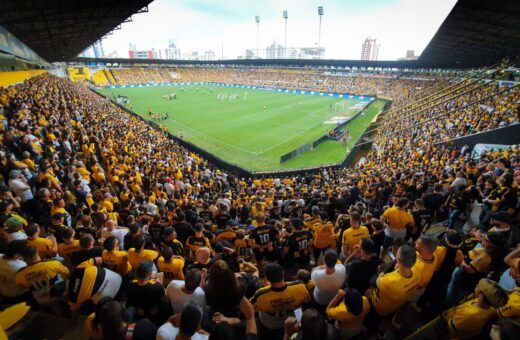 Jogo ocorreu no Estádio Heriberto Hülse, na cidade de Criciúma - Foto: Alex Inácio/Criciúma E.C