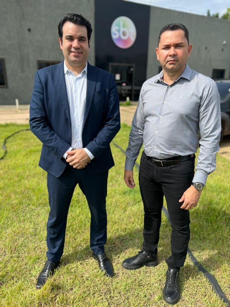 Diego Trajano, diretor nacional do GNC, e Ismael Souza, diretor-executivo do Grupo Rondovisão - Foto: Divulgação