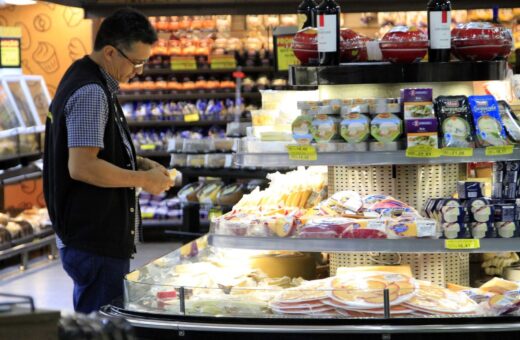 Vendas do varejo em supermercado em Manaus - Foto: Altemar Alcantara/Semcom