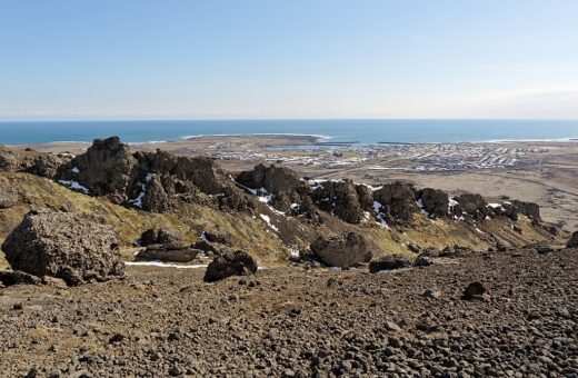 Moradores de Grindavik, na Islândia, foram retirados de casa - Foto: Reprodução/Wikimedia Commons/Jakub Halun