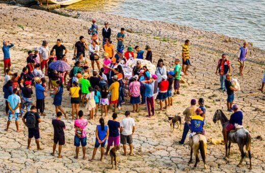 Mais de 300 famílias recebem ajuda humanitária em regiões de Parintins