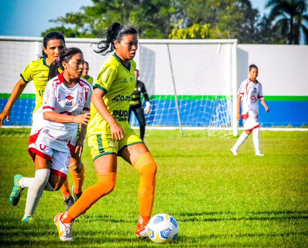 Jogos do Roraimense de Futebol Feminino são disputados no Estádio Canarinho