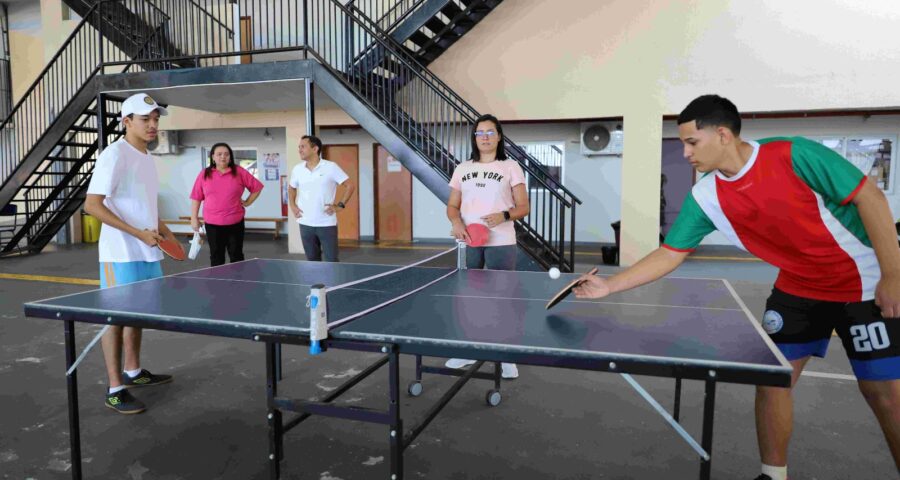 Aluno dos alunos do Centro de Educação de Jovens e Adultos (Ceja) Jacira Caboclo e Ceja Paulo Freire em Manaus, participam dos jogos escolares, em várias modalidades - Foto: Reprodução/Eduardo Cavalcante/ Sedel