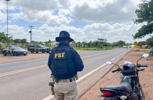 Agentes da PRF em ocorrência durante Operação Finados - Foto: PRF