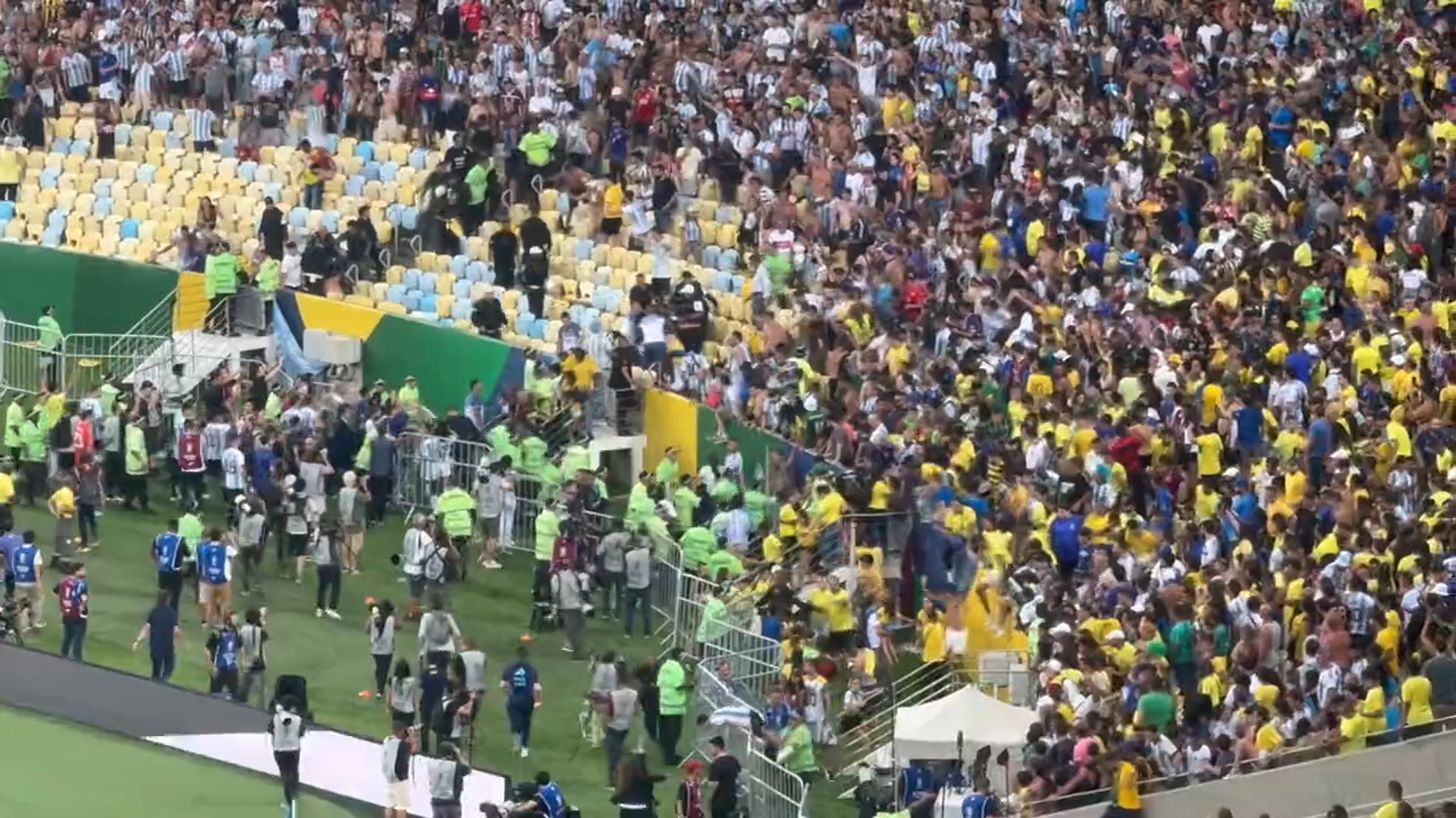 Briga no jogo de Brasil e Argentina ocorreu no Maracanã - Foto: Reprodução/WhatsApp
