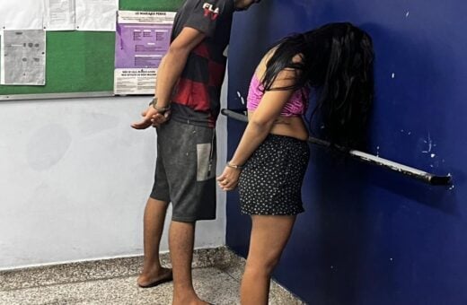 Casal é preso com drogas, em Manaus - Foto: reprodução/WhatsApp