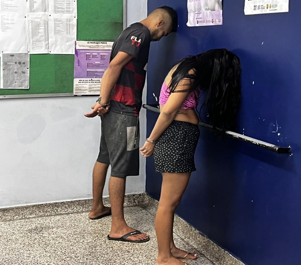 Casal é preso com drogas, em Manaus - Foto: reprodução/WhatsApp