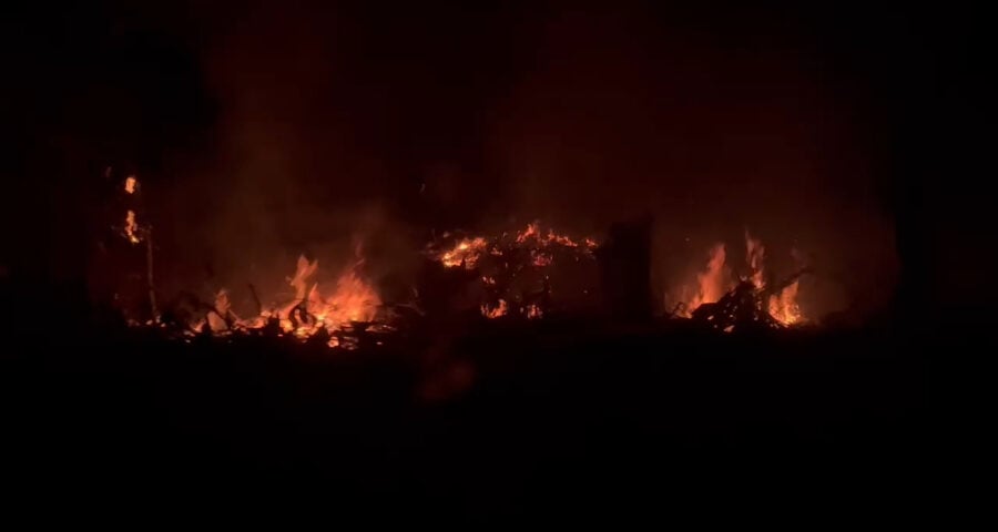 Causas do incêndio serão apuradas pelos órgãos competentes - Foto: Reprodução/WhatsApp