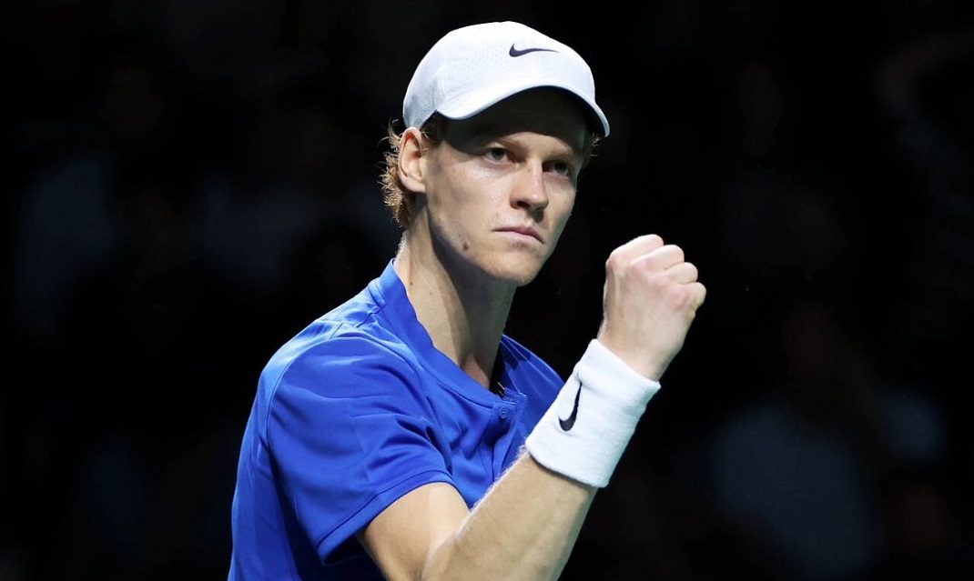 Tênis: Sinner vence Djokovic na semifinal da Copa Davis