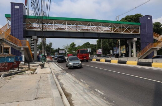 Passarela fica em frente ao TCE-AM - Foto: Arquivo Semcom