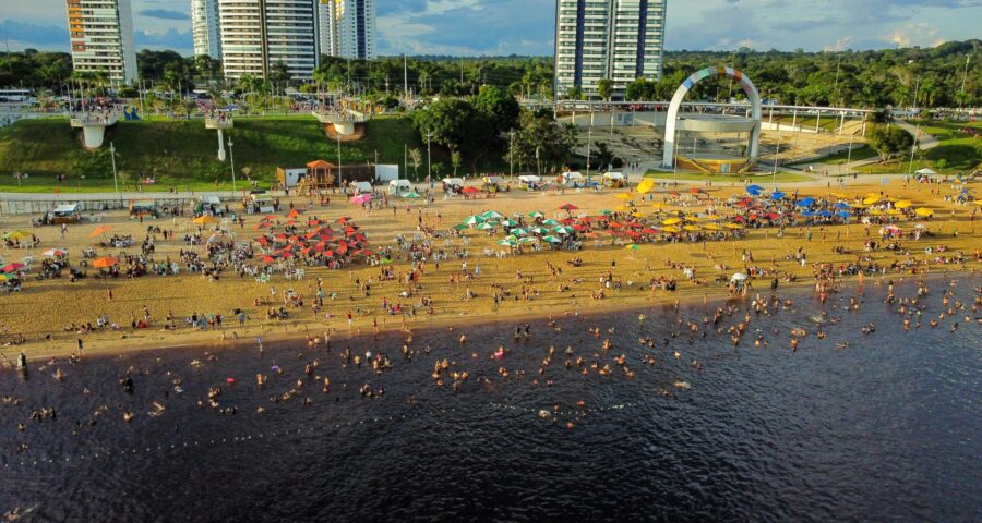 Praia da Ponta Negra é uma das atrações de Manaus citadas pela editora de turismo - Foto: Arquivo/Semcom