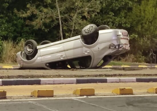 Capotamento na Ville Roy: veja imagem do acidente na importante avenida de Boa Vista-RR