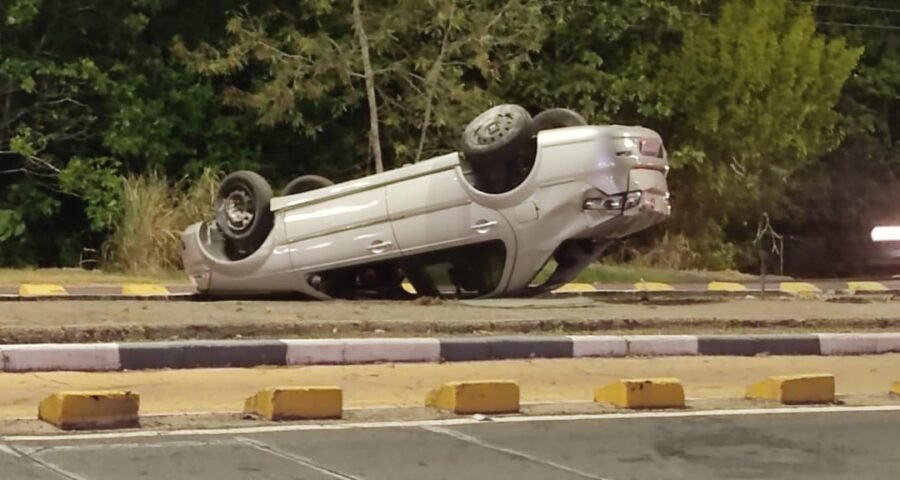 Capotamento na Ville Roy: veja imagem do acidente na importante avenida de Boa Vista-RR