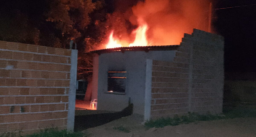 Suspeito de incendiar casa da ex-esposa por ciúmes é preso em Rio Sono no TO