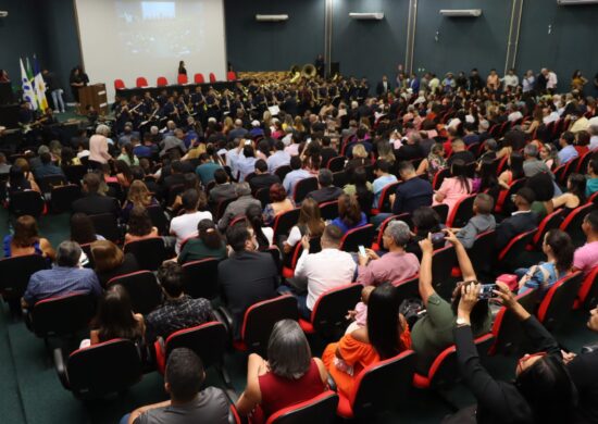 Câmara de Palmas homenageia 95 Personalidades em Sessão Solene