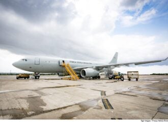 Aeronave KC-30 da FAB vai resgatar brasileiros no Líbano