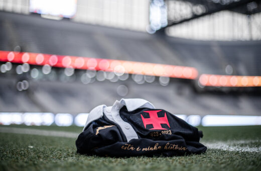 Camisa do Vasco no campo do São Januário no RJ - Foto: Leandro Amorim / Vasco da Gama