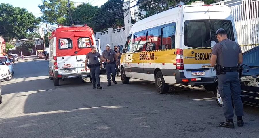 Criança de 4 anos é encontrada morta dentro de van escolar em SP