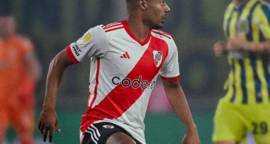 De La Cruz esteve em campo na eliminação do River Plate na Copa da Liga Argentina. Jogador está próximo do Flamengo - Foto: Reprodução/Reprodução / Instagram @riverplate